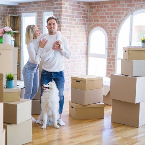 a couple that avails the move in cleaning service in los angeles